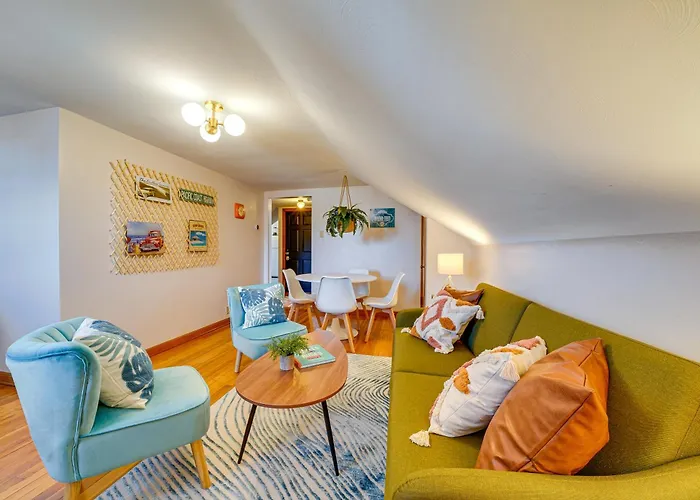 Cozy Vacation ~ 2 Mi To Downtown Apartment Pittsburgh