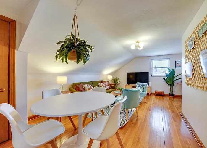 Apartment Cozy Vacation ~ 2 Mi To Downtown